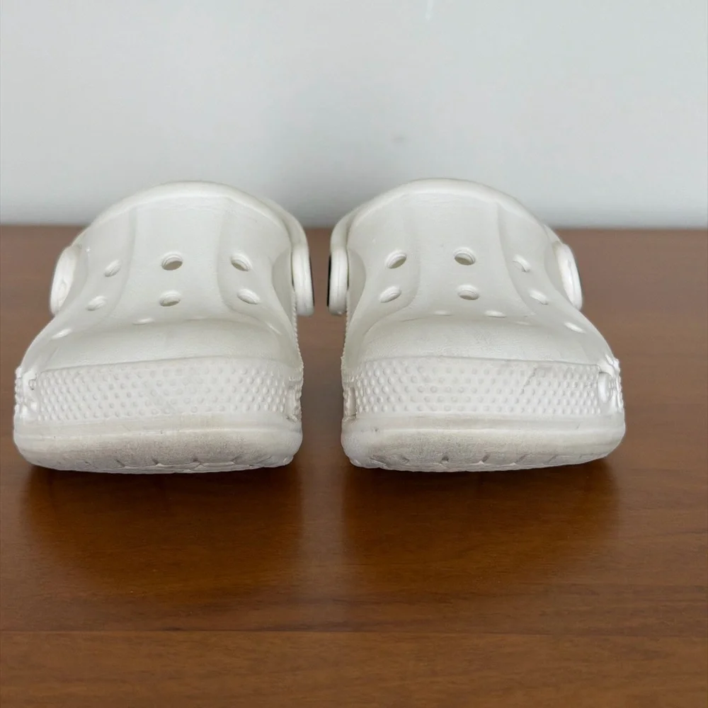 White Iconic CROCS Toddler Clogs - Cute Crocodile Detail , Comfy & Casual - 7C